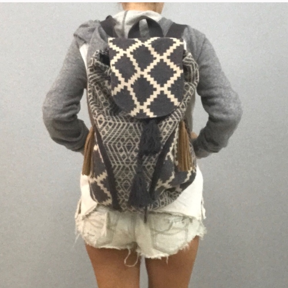 Aztec Backpack - Picture 3 of 4